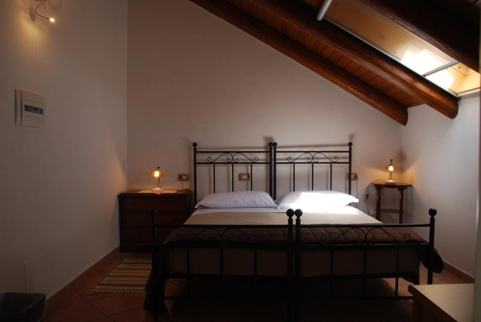 B&B Beata Solitudo อาเจโรลา ห้อง รูปภาพ