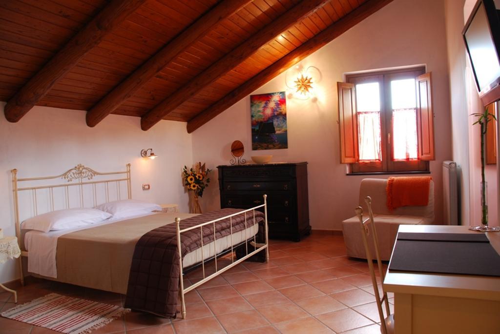 B&B Beata Solitudo อาเจโรลา ภายนอก รูปภาพ
