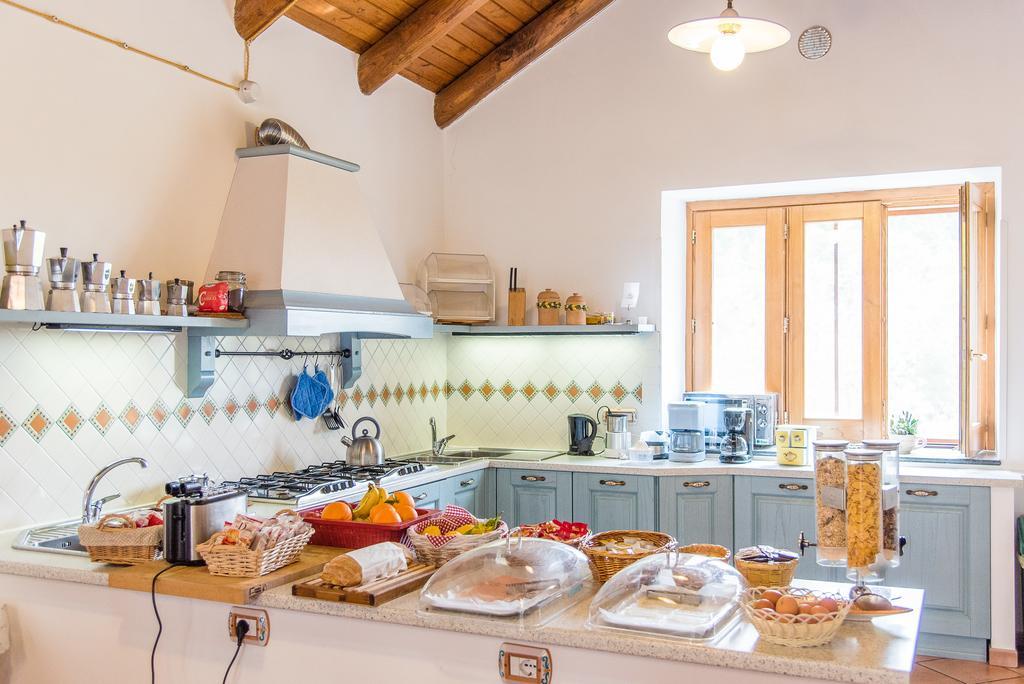 B&B Beata Solitudo อาเจโรลา ภายนอก รูปภาพ