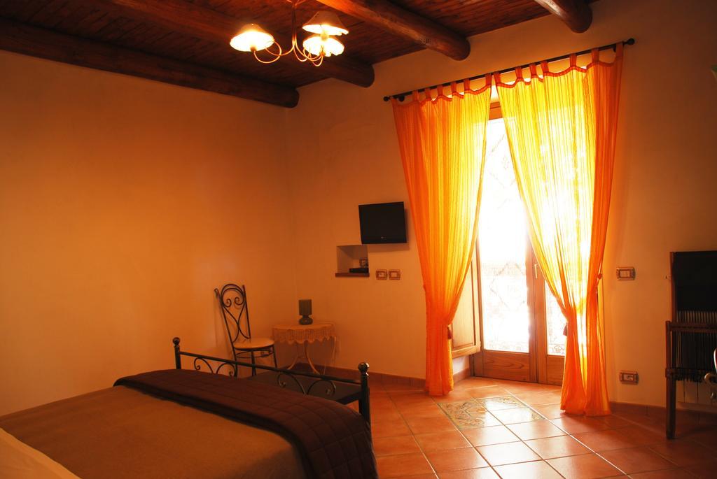 B&B Beata Solitudo อาเจโรลา ภายนอก รูปภาพ