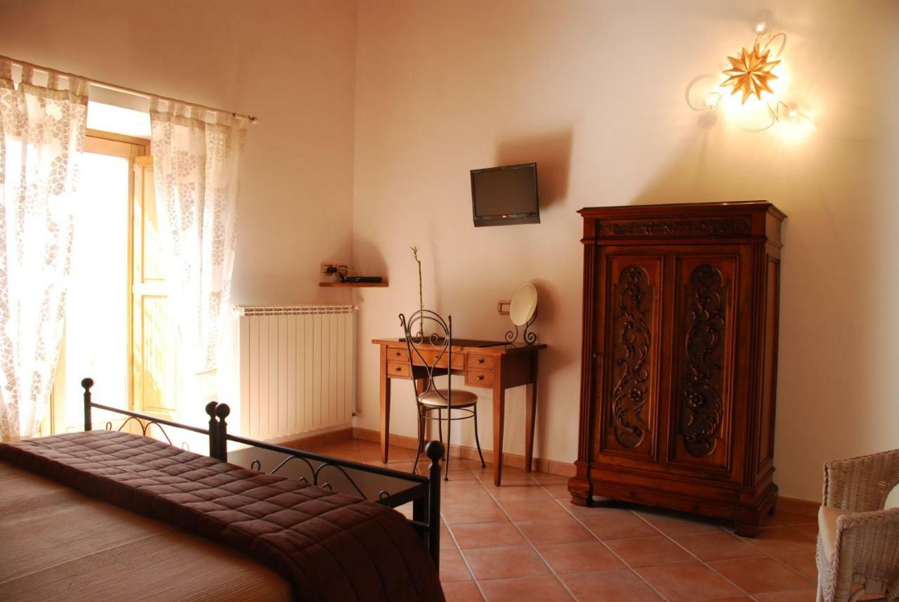 B&B Beata Solitudo อาเจโรลา ภายนอก รูปภาพ