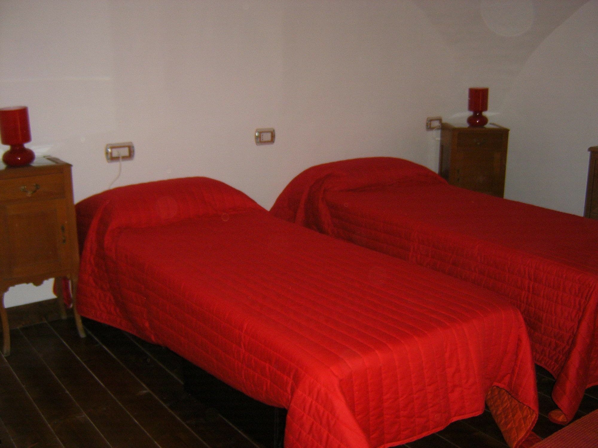 B&B Beata Solitudo อาเจโรลา ภายนอก รูปภาพ